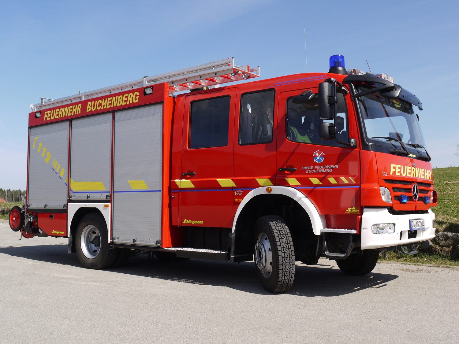 1303851960_1250083825