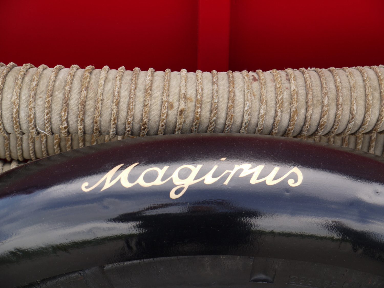 1307216451_317982546