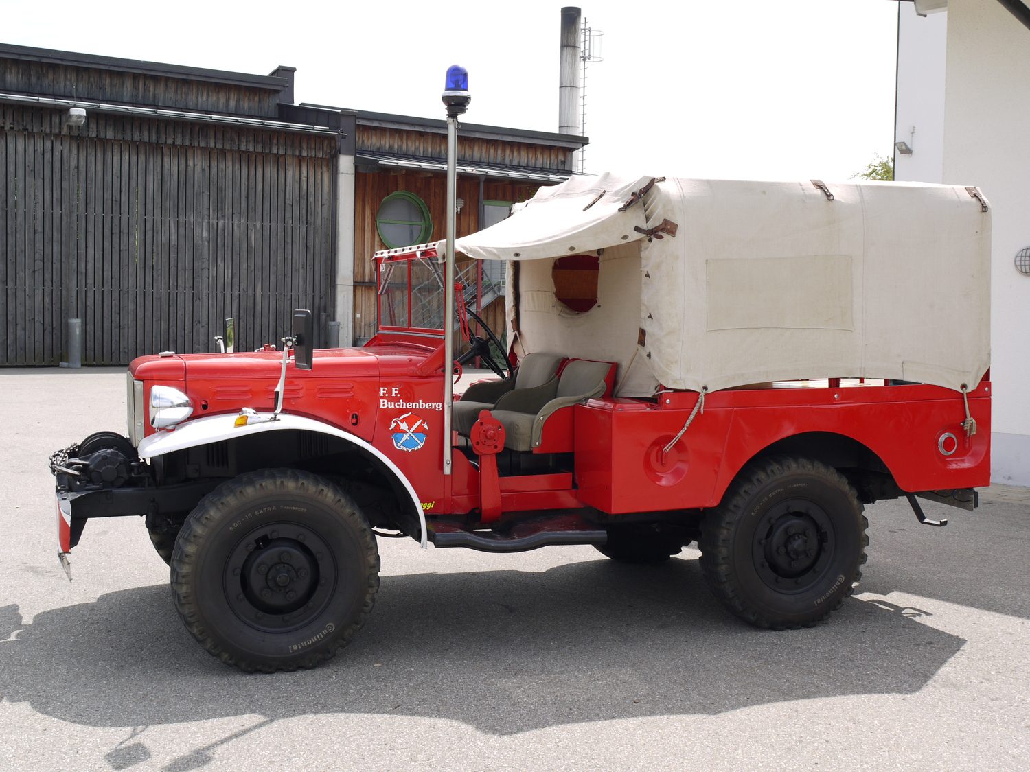 1307216589_1474496400